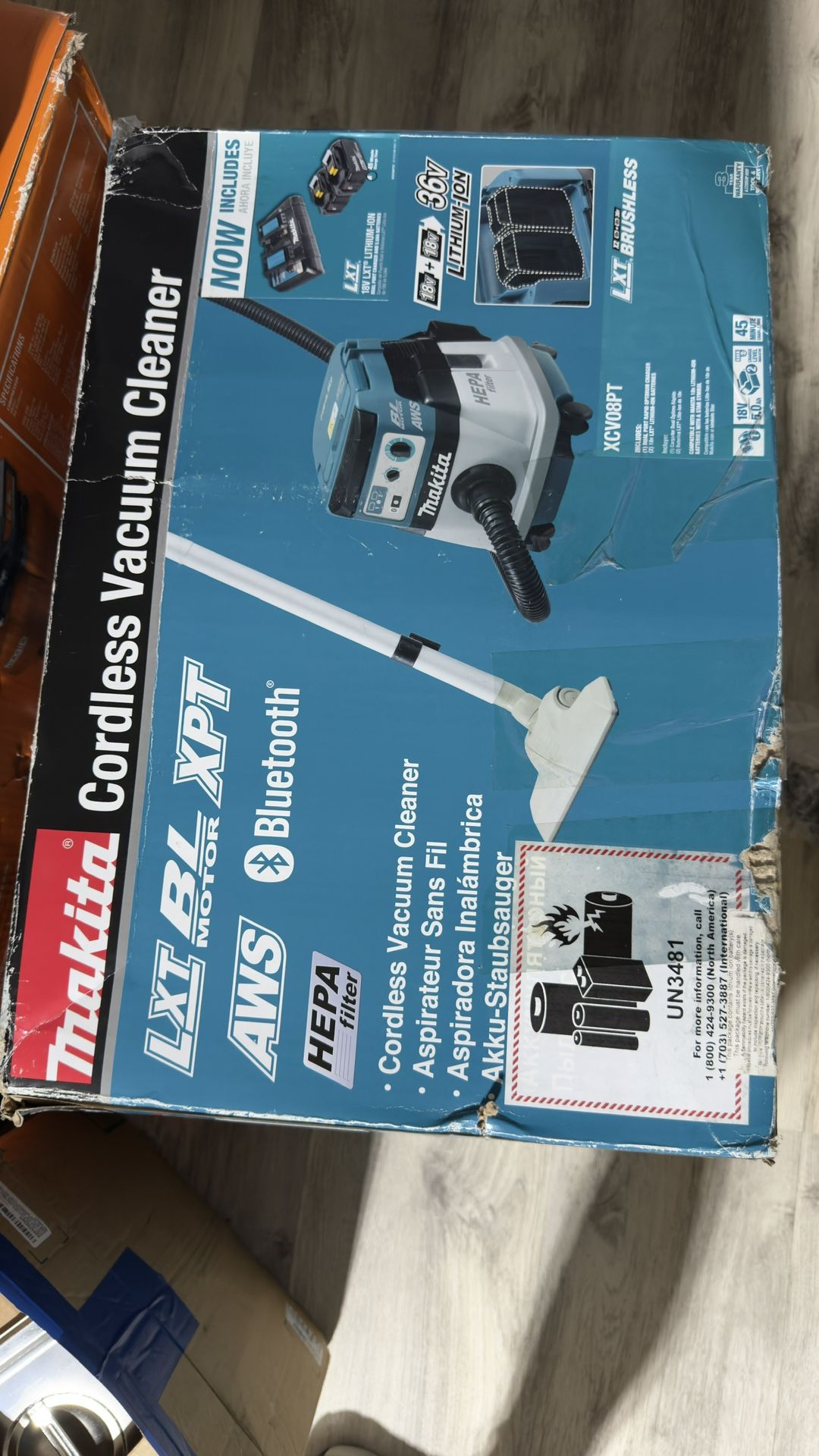 Makita XCV08PT Cordless Vacuum – HEPA, Bluetooth, Dual Battery Kit (BRAND NEW) 