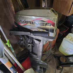 9.9 Mariner Outboard Motor