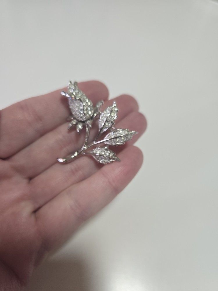 Vintage Rose Silver Tone And Crystal Brooch