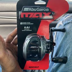 Abu Garcia bait caster 6 bearing 6.8:1 gear ratio