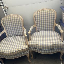 2 Farmhouse Vintage Chairs