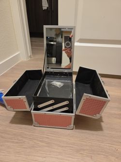Jewelry box