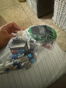 Figures Transformers