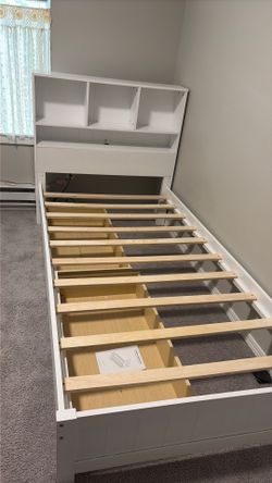 Twin Size Wooden Platform Bed with Bookcase Headboard