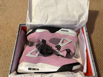 DS Jordan 4 orchid woman’s size 7.5/men’s 6