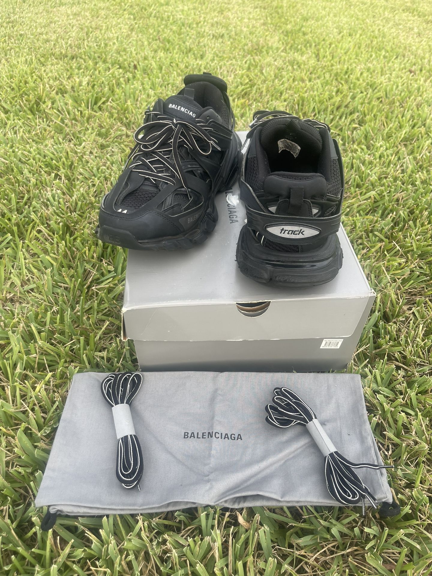 Jordan Yeezy Nike Balenciaga