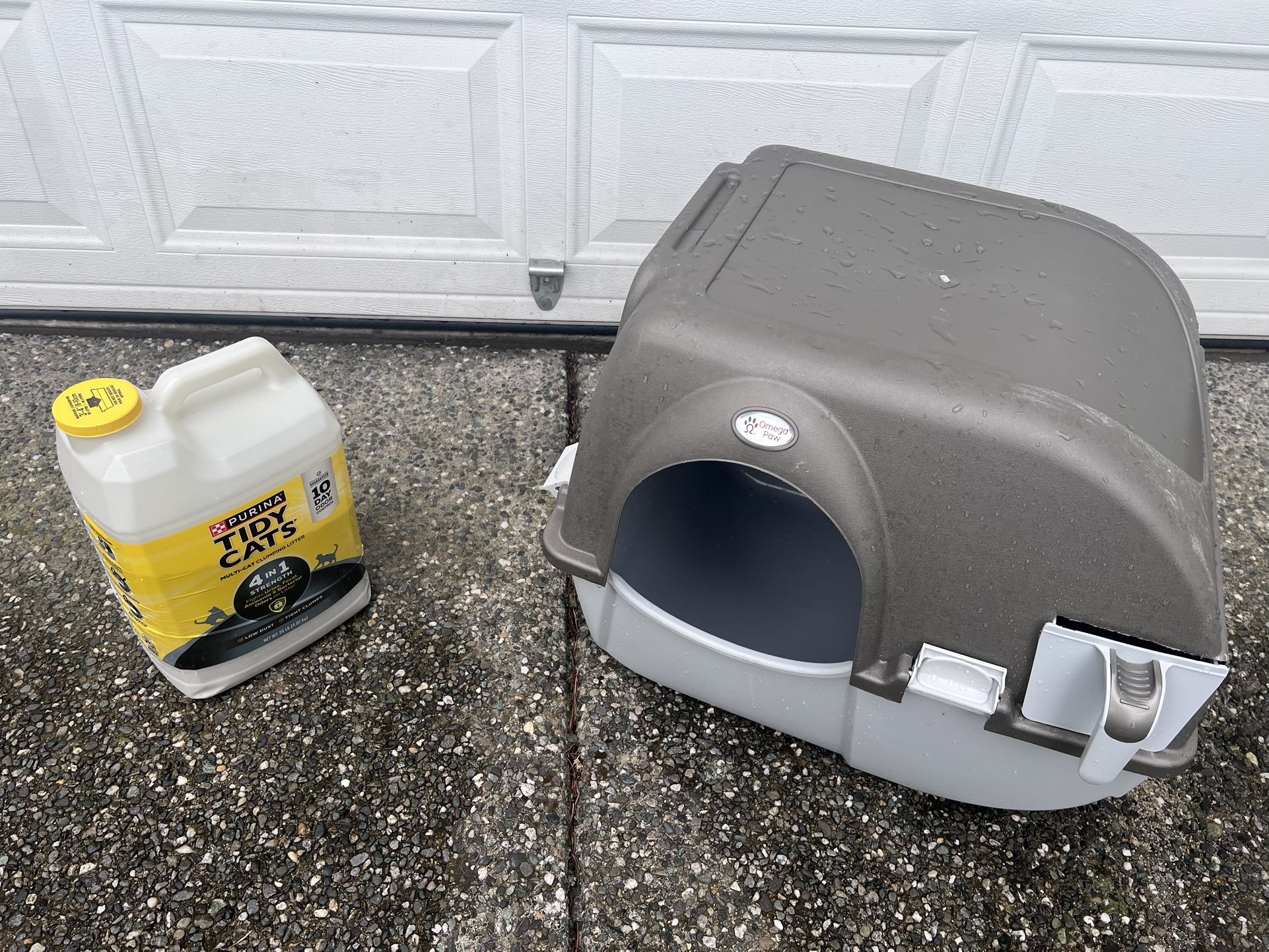 Omega Paw Roll ‘n Clean Self-Cleaning Litter Box – Large (Brown)