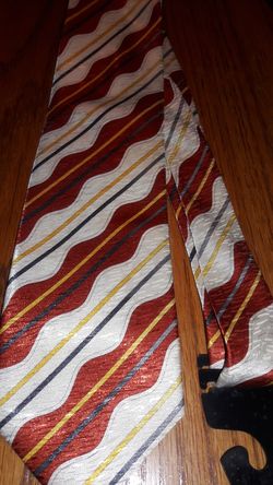 Tie by Victorio Carina with Handkerchief 2