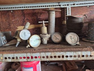 Lot of Vintage Brass Pressure Gauges and Regulator
