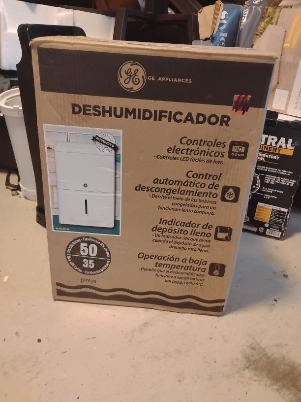 Dehumidifier By GE 50-35 Pints
