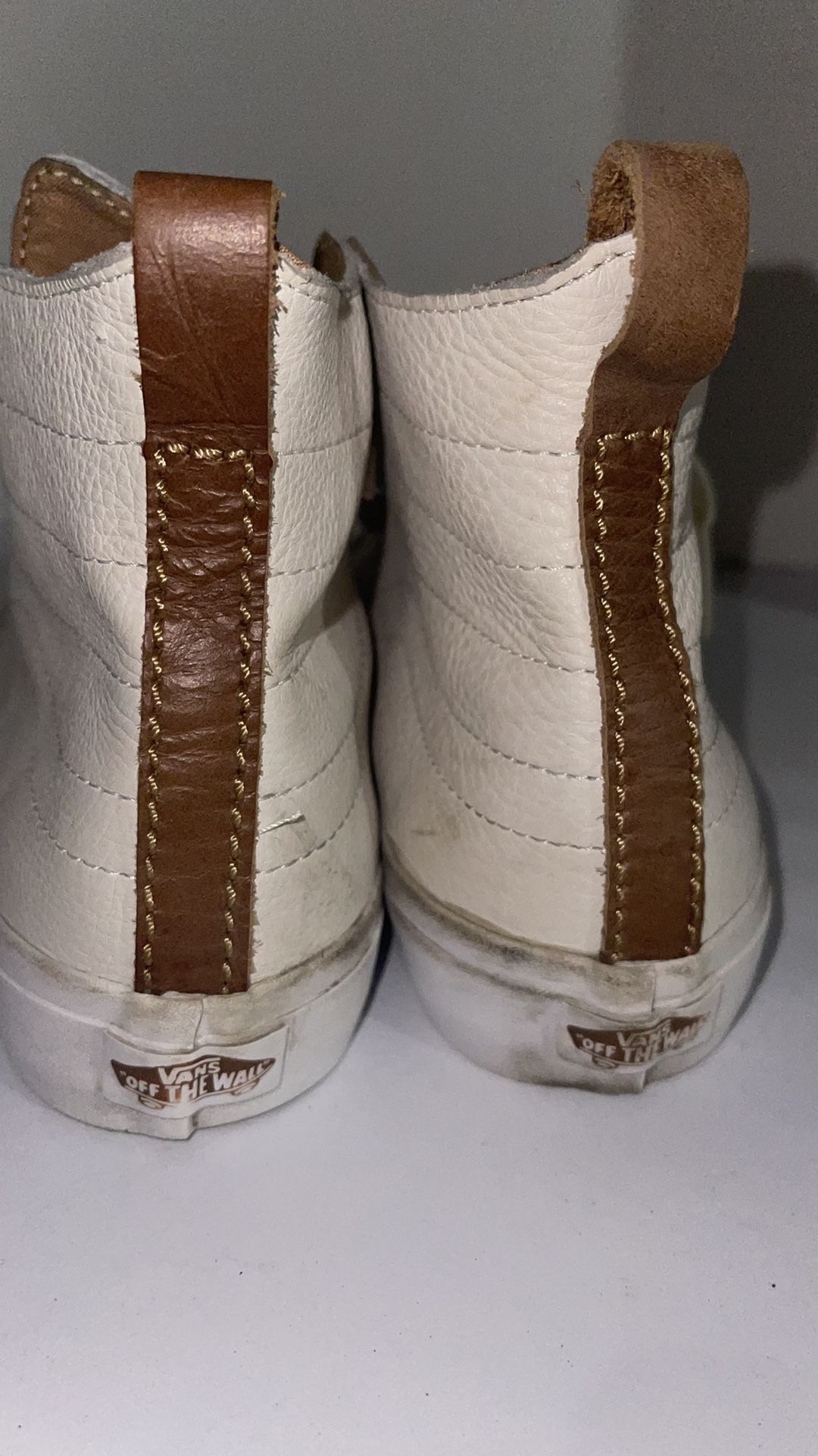 Leather Unisex Vans Women’s Size 9 M Size 7.5