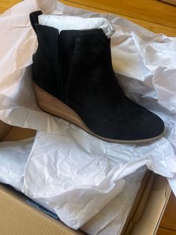 Tom’s. Boots