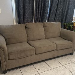 Couch set