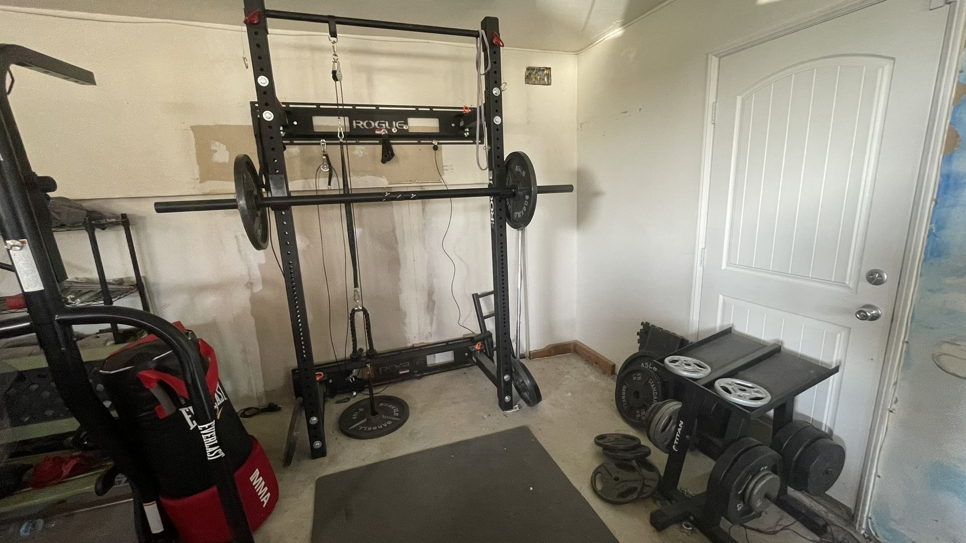 rack rogue home gym equipment