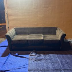 Small 3 Seat Brown Couch ( Have A Full Set Of Pillows To Go With)