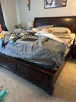 King size bedroom suite