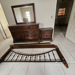 King Bedroom Set