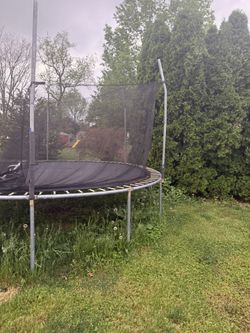 18’ diameter trampoline