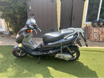 Kymco 150cc moped