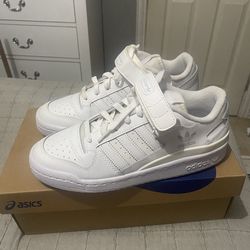 Adidas Forum Low Size 7 (SEND OFFERS)