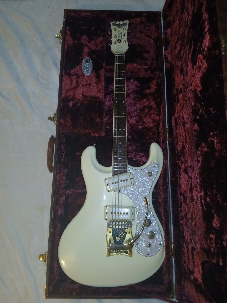 2000s Mosrite Ventures *RARE* electric Guitar
