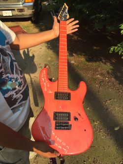 Dean electric guitar pink