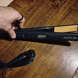 Revlon Hair Straightener 