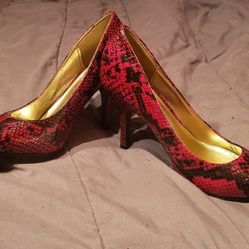 Red/black Snake Skin Heels Size 8