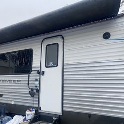 2021 FOREST RIVER AVENGER  33 FT Travel Trailer