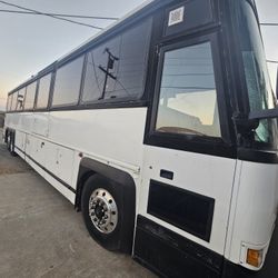 1994 MCI 102D3