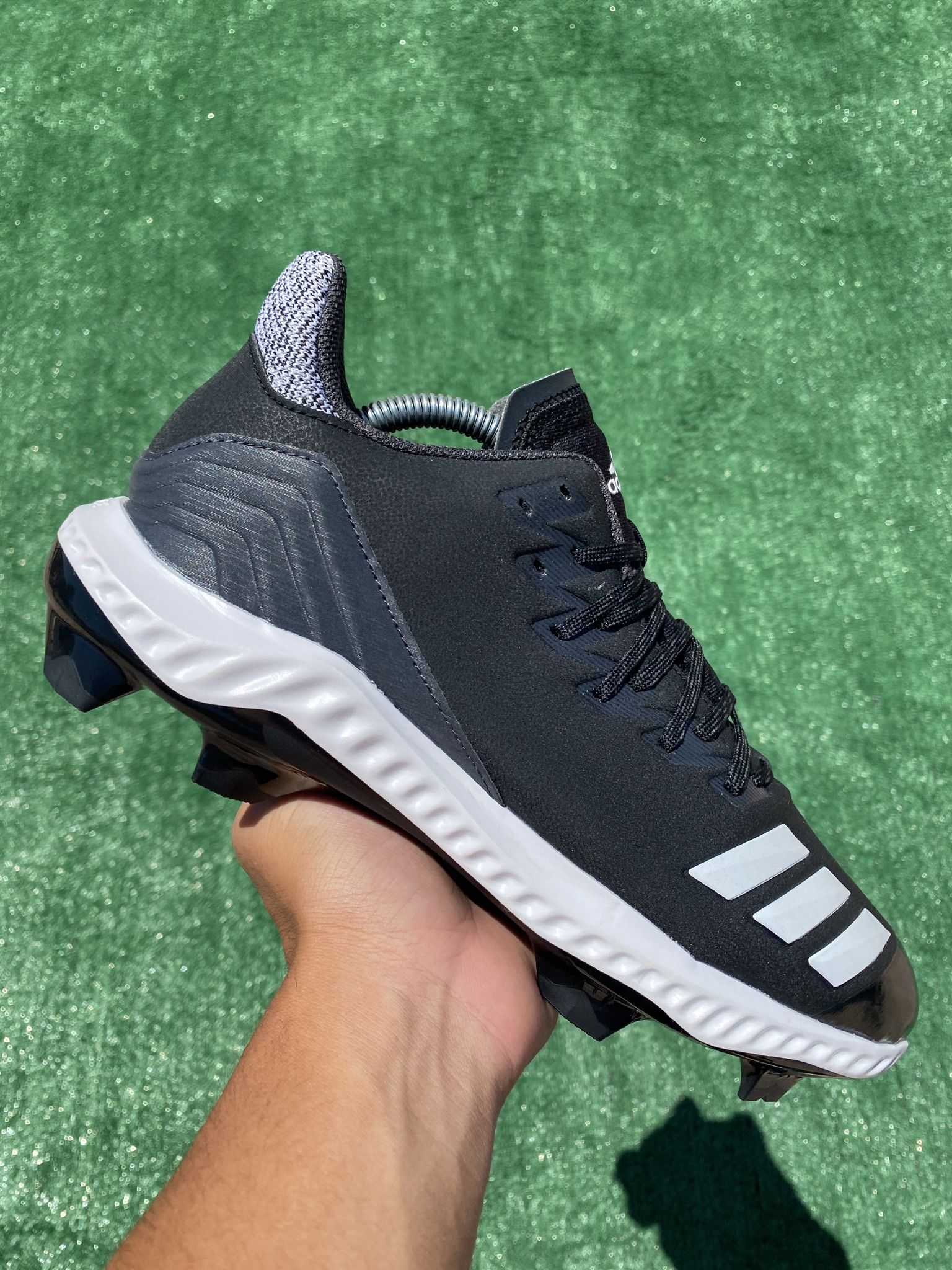 ADIDAS ICON BOUNCE TPU MOLDED BASEBALL CLEATS (Size 9, Men’s)