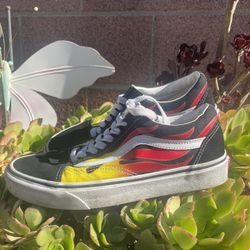 Vans 7.0 Men -8.5 Women