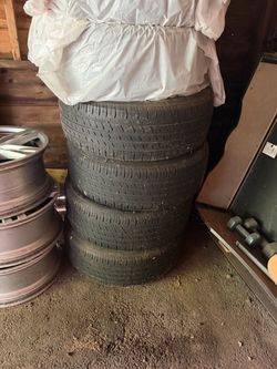 Set of 4 Used Car Tires