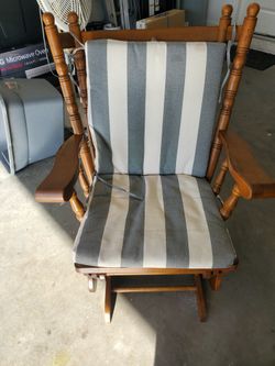 Rocking Chair 