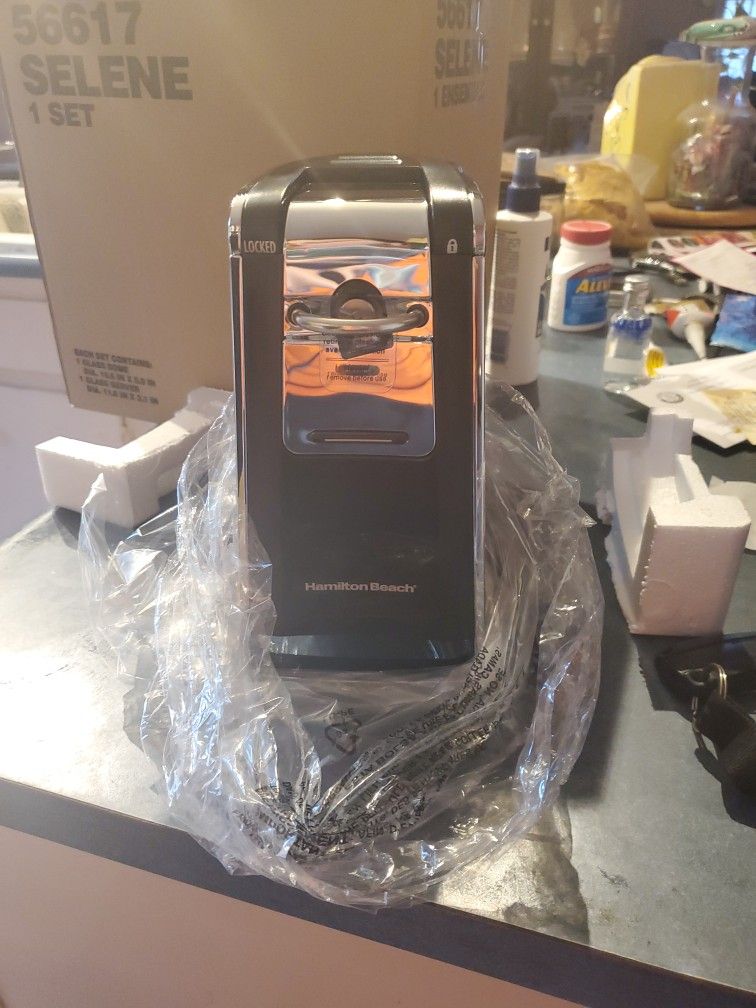 BRAND NEW Hamilton Beach Can Opener