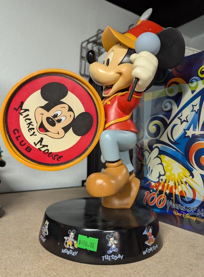 Mickey Leader Of The Club Sculpture Limited Edition 1 Of 1,955 Made.