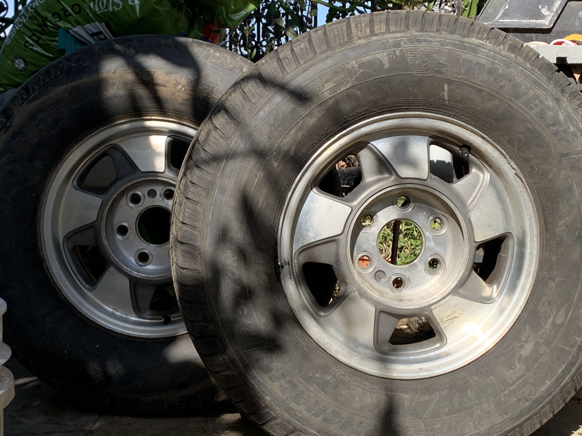 2002 Chevy Tahoe rims