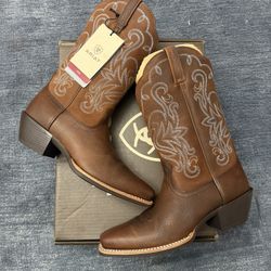 Brand New Women’s Ariat Brown Oiled Rowdy Boots Square Toe Size 9.5