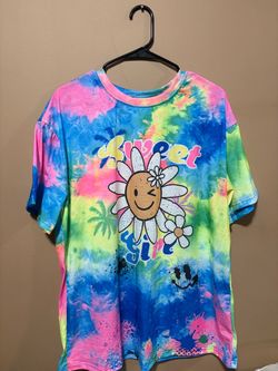 Graphic colorful shirt