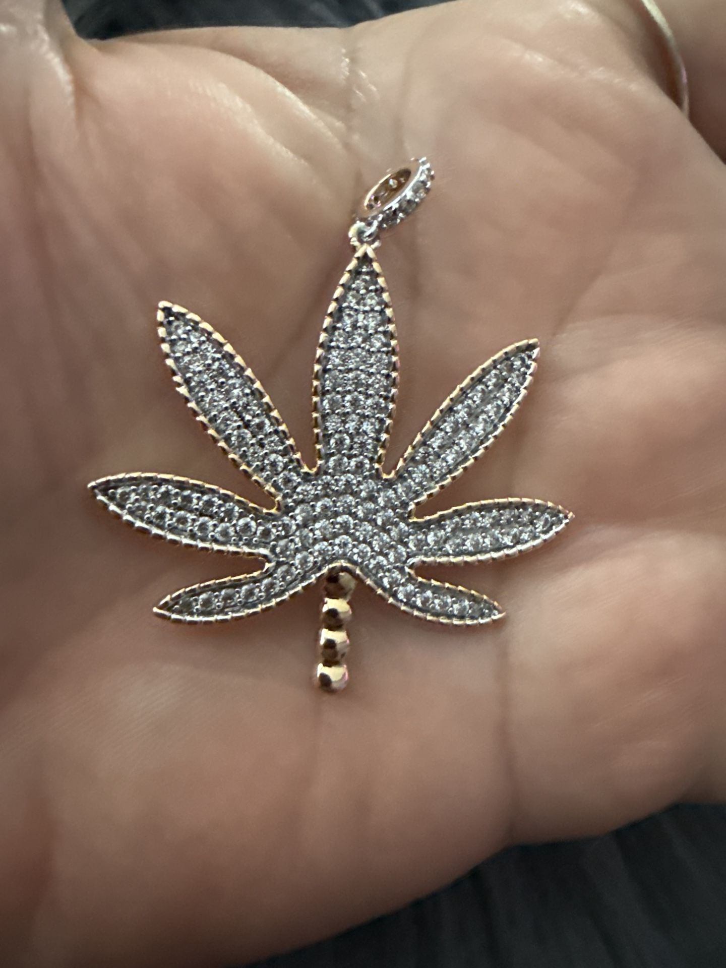 Gold plated and ziconia Leaf Pendant