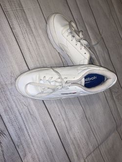 Women Reebok sneaker