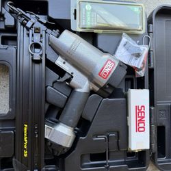 SENCO FinishPro 35 pneumatic finish nailer with hard carrying case