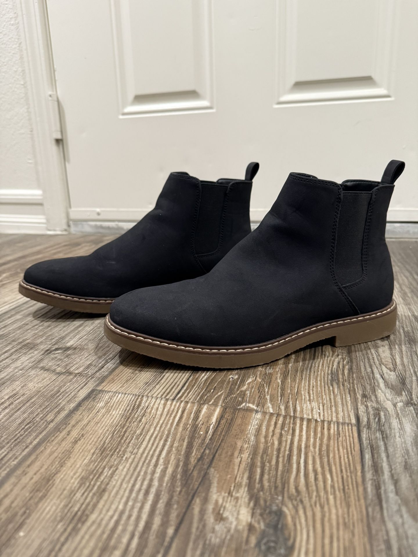 Men Chelsea boots 9.5
