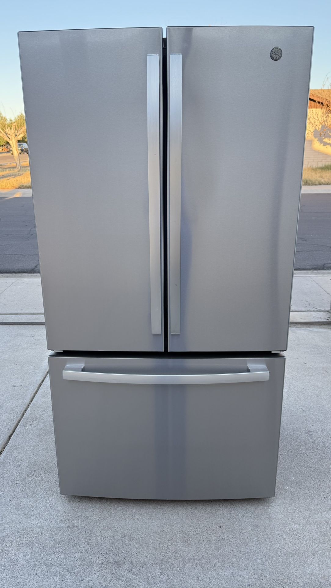 REFRIGERATOR GE STAINLESS STEEL