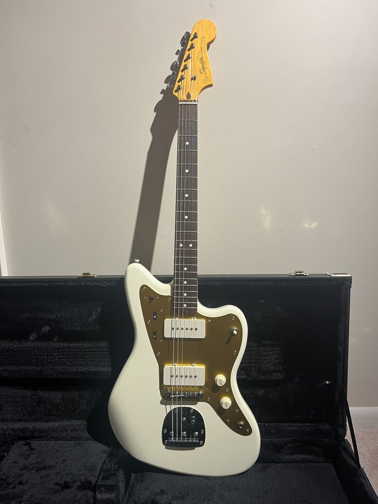 2019 Squier J Mascis Jazzmaster Guitar