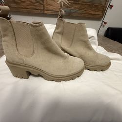 Steve Madden 8.5 Boots Low 