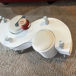 Moving sale!!! 3-piece coffee table and stools set with a high-gloss white base and tempered glass top.