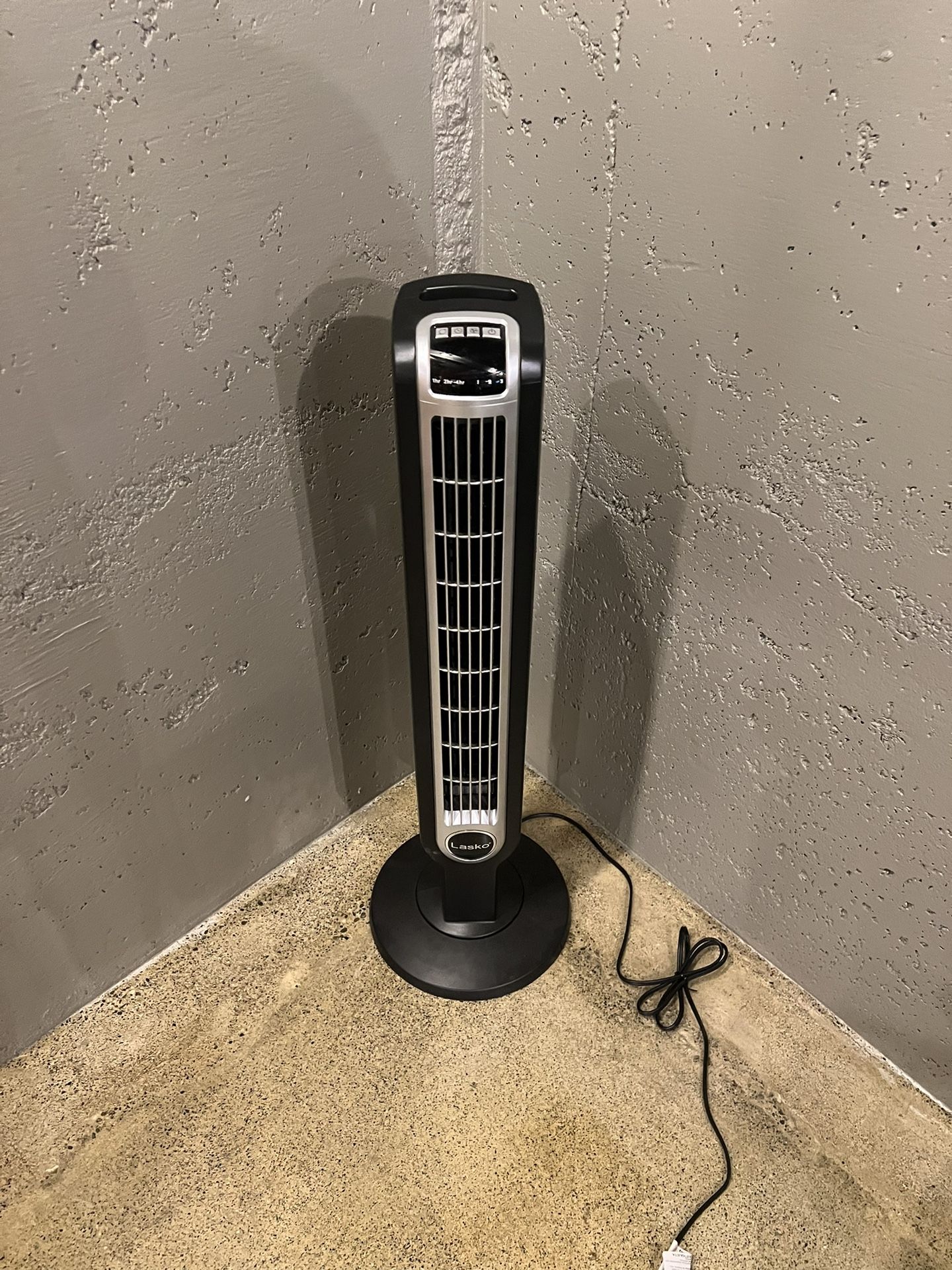 Lasko 36” Tower Fan Black