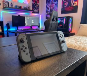 Original UNPATCHED 2017 Nintendo Switch, Accessories and Games Bundle