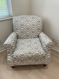 Accent chair